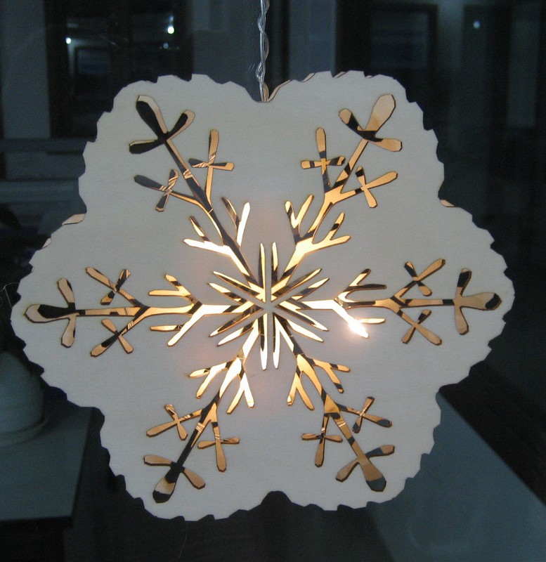 FY-016-003 christmas SILHOUETTE WOODEN SNOWFLAKE window light bulb lamp FY-016-003 cheap christmas SILHOUETTE WOODEN SNOWFLAKE window light bulb lamp